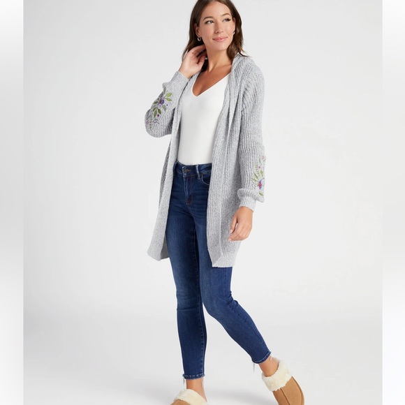 By Design Parker Hooded Cardigan in Grey Dawn, Size Medium - Picture 14 of 15